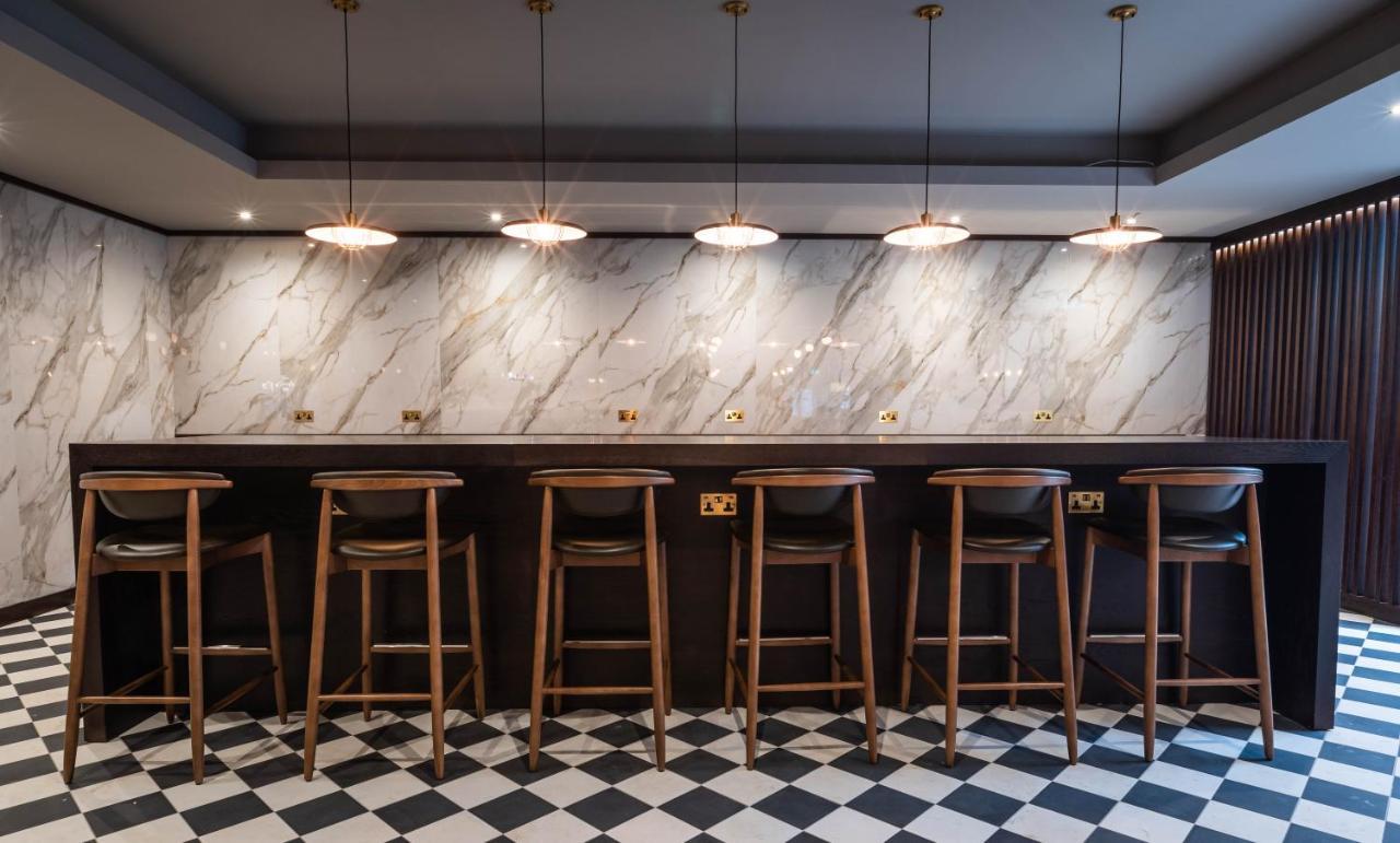 Four Points By Sheraton London Gatwick Airport Horley Esterno foto